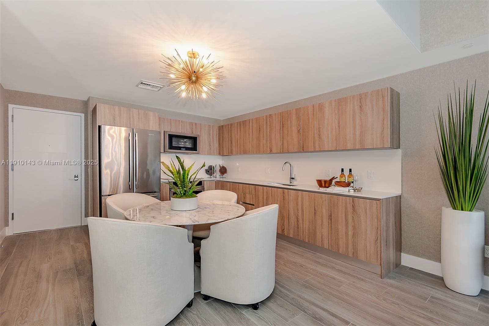 2960 NE 207th St #1112, Aventura FL 33180