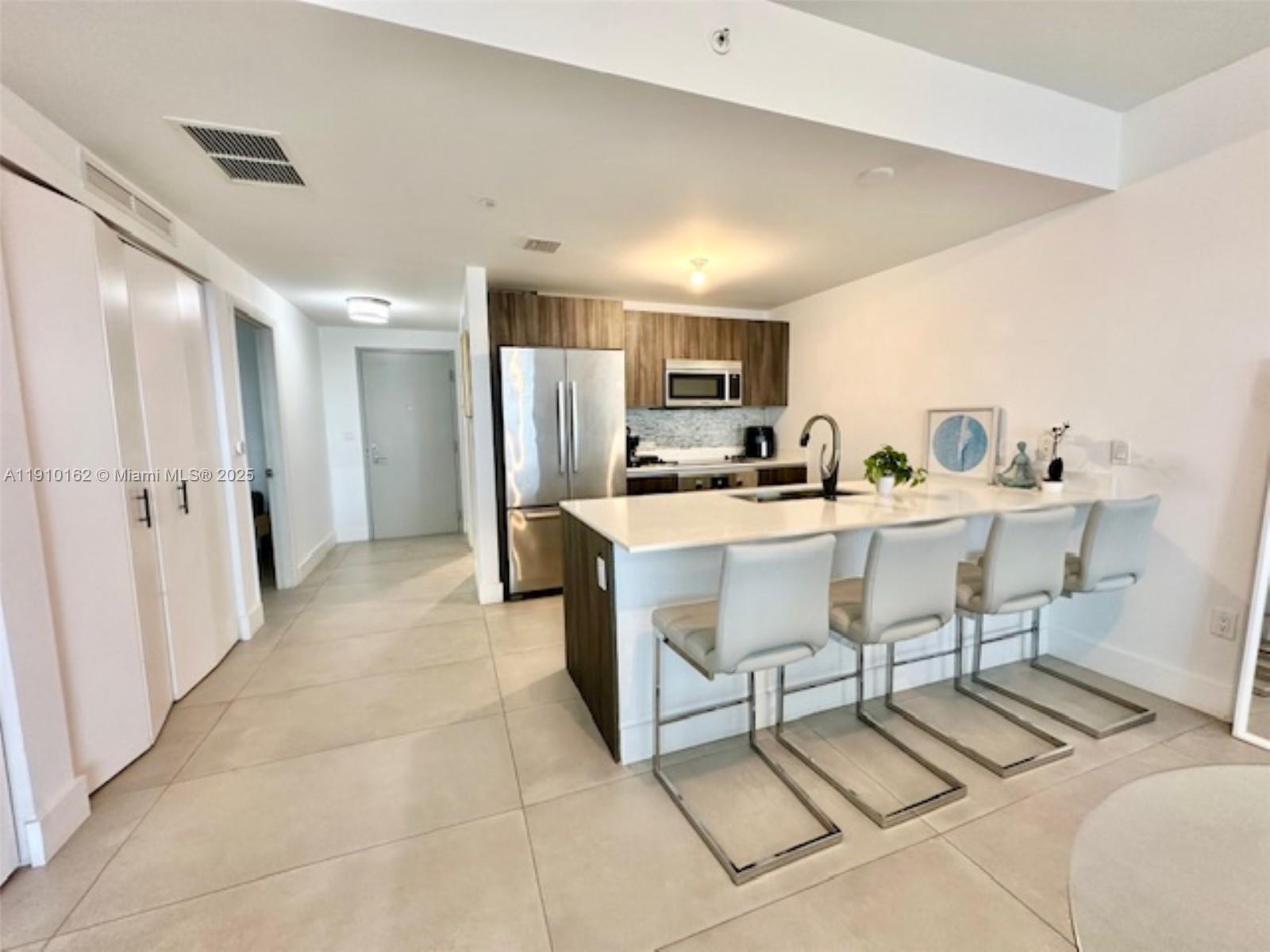 488 NE 18th St #3606, Miami FL 33132