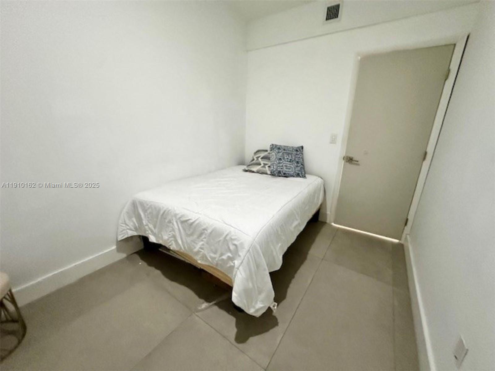 488 NE 18th St #3606, Miami FL 33132