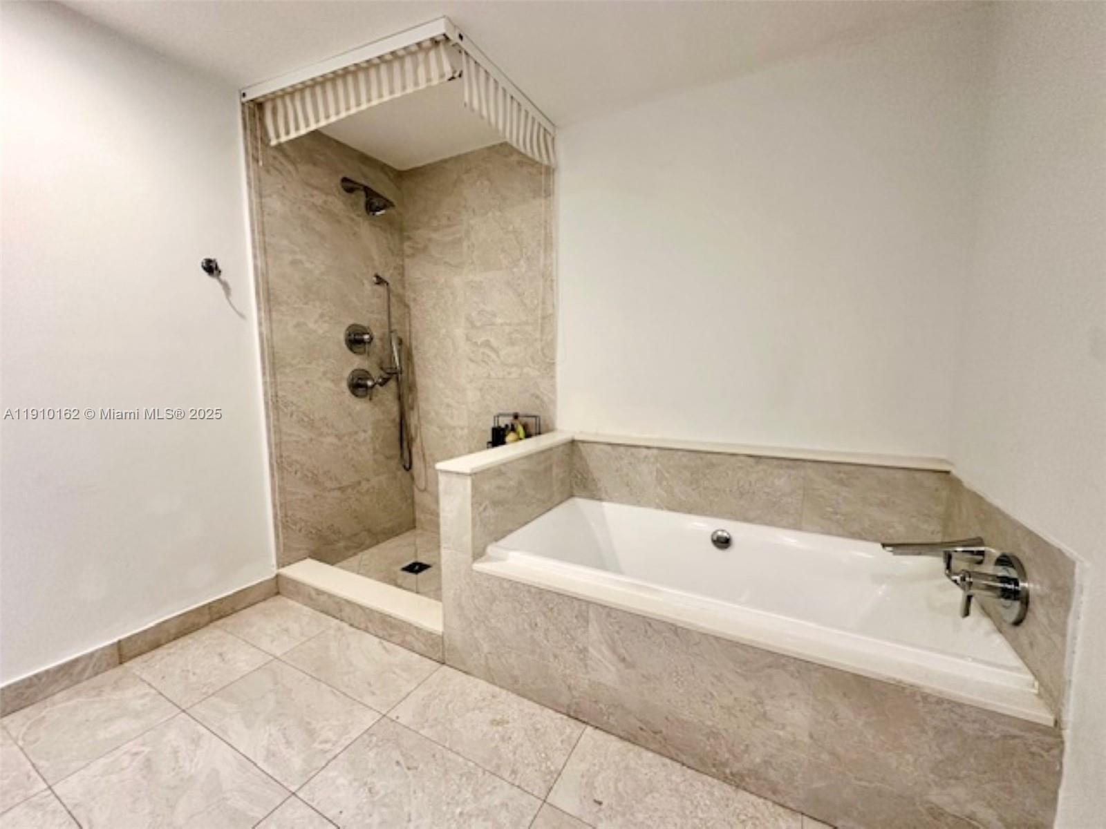 488 NE 18th St #3606, Miami FL 33132