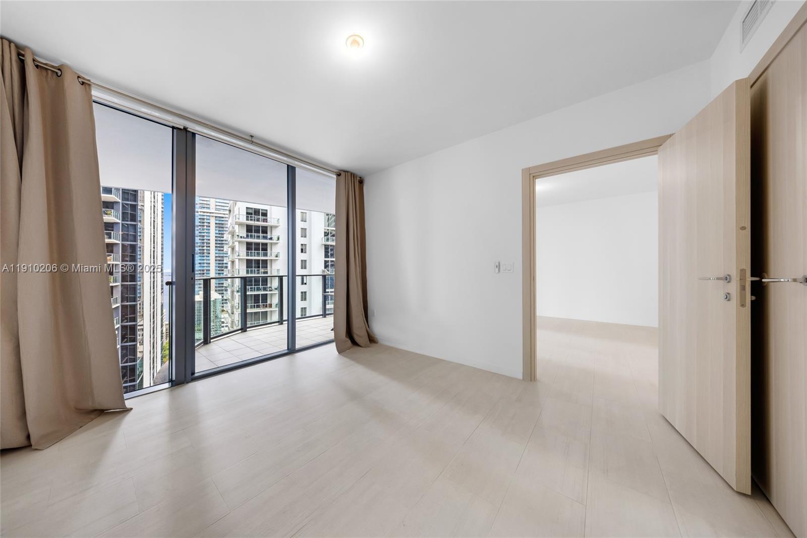 1000 Brickell Plz #3103, Miami FL 33131