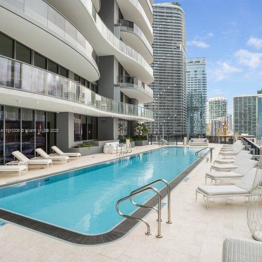 1000 Brickell Plz #3103, Miami FL 33131