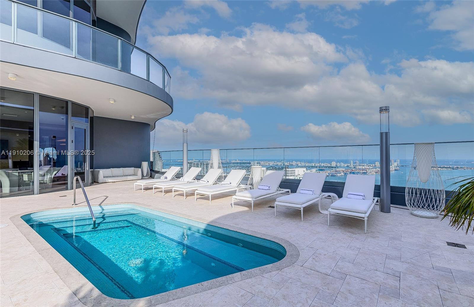 1000 Brickell Plz #3103, Miami FL 33131