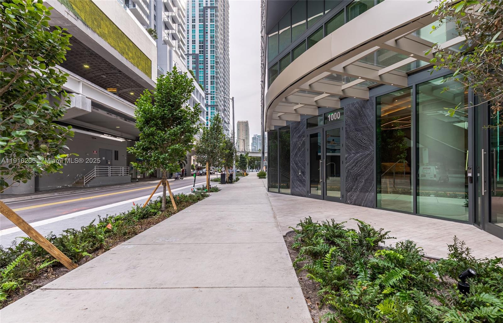 1000 Brickell Plz #3103, Miami FL 33131