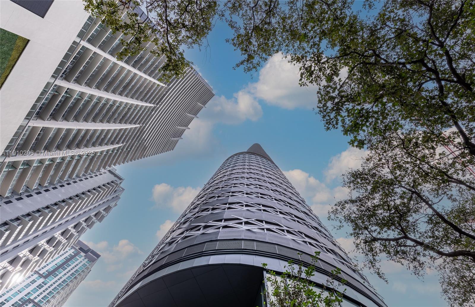 1000 Brickell Plz #3103, Miami FL 33131