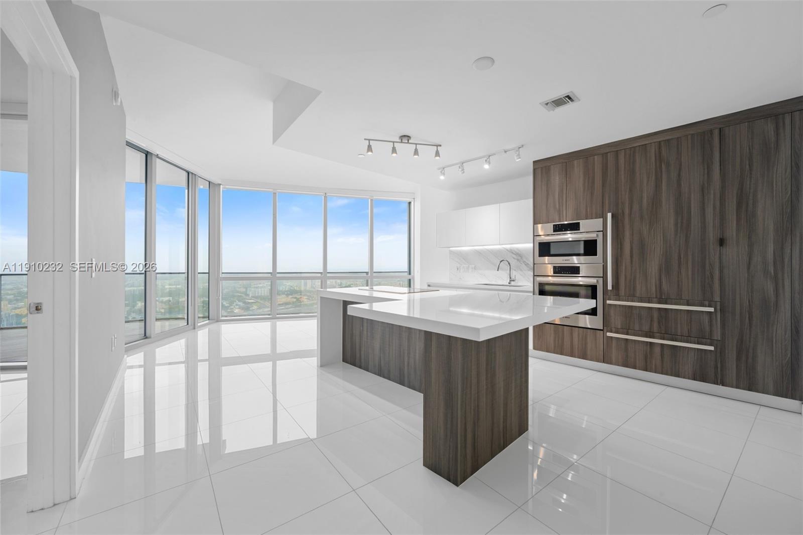 851 NE 1st Ave #4204, Miami FL 33132