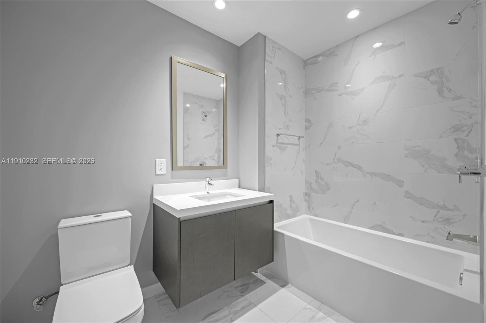 851 NE 1st Ave #4204, Miami FL 33132