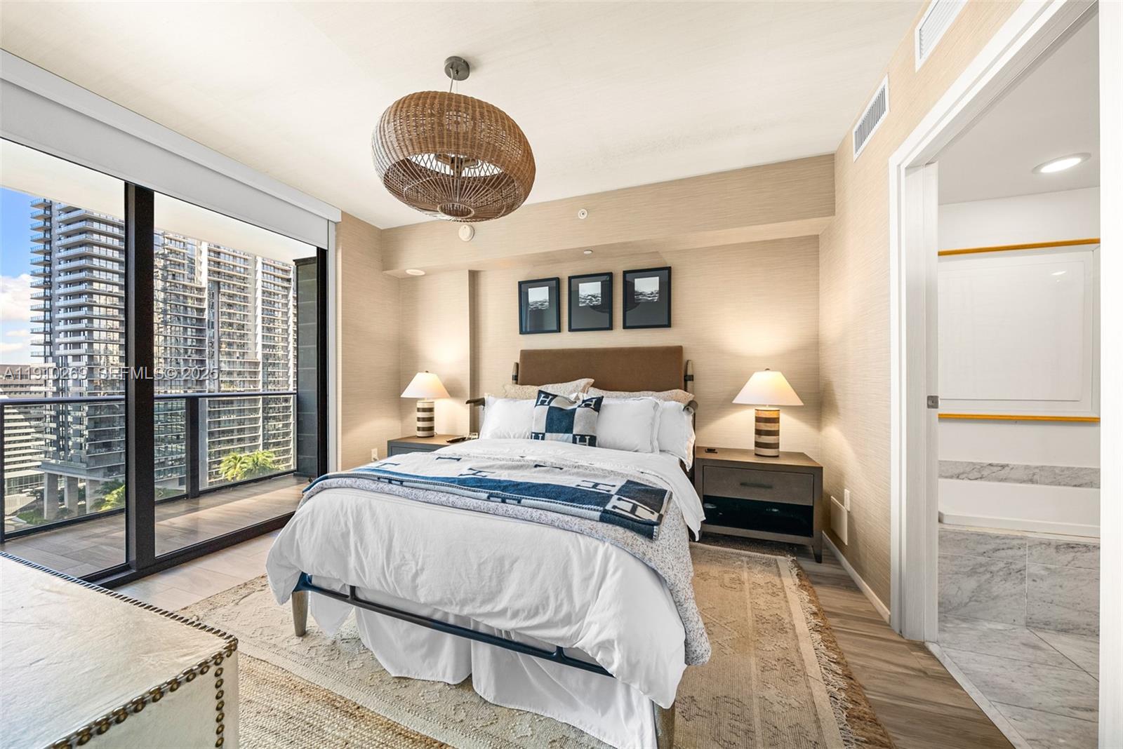 801 S Miami Ave #2110, Miami FL 33130