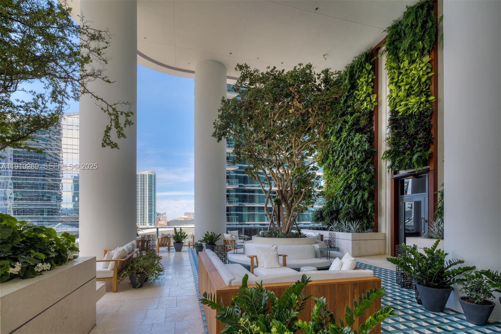801 S Miami Ave #2110, Miami FL 33130