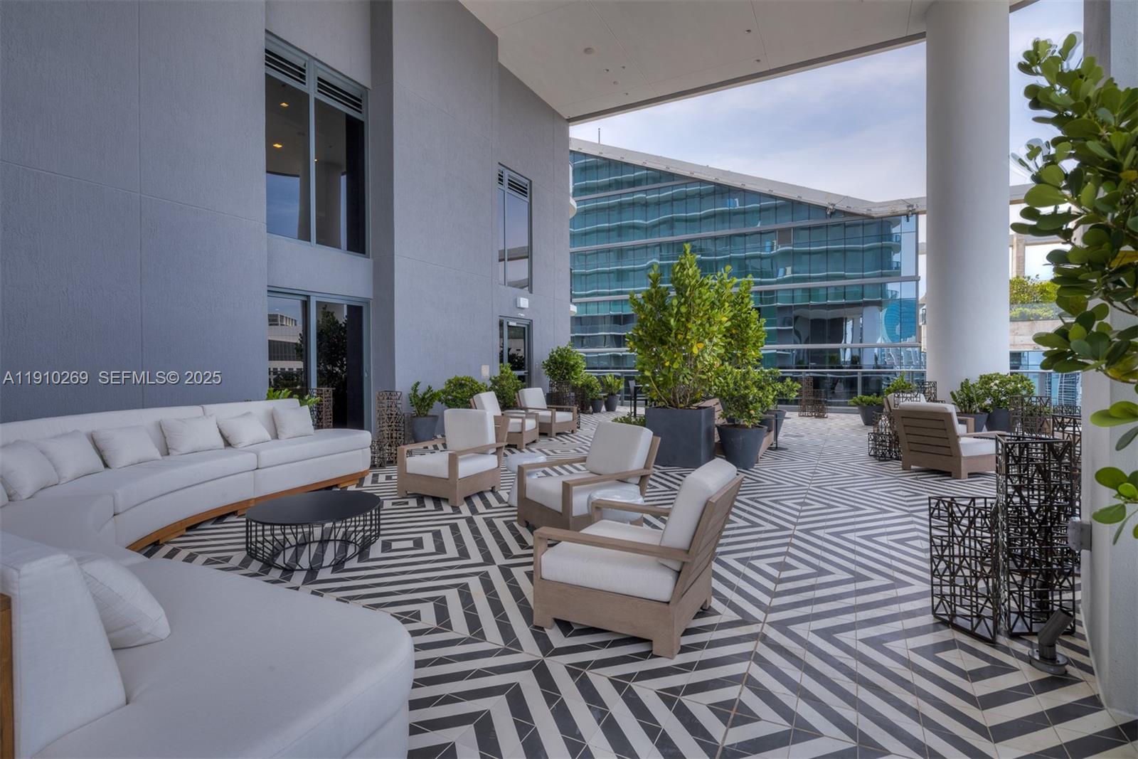801 S Miami Ave #2110, Miami FL 33130