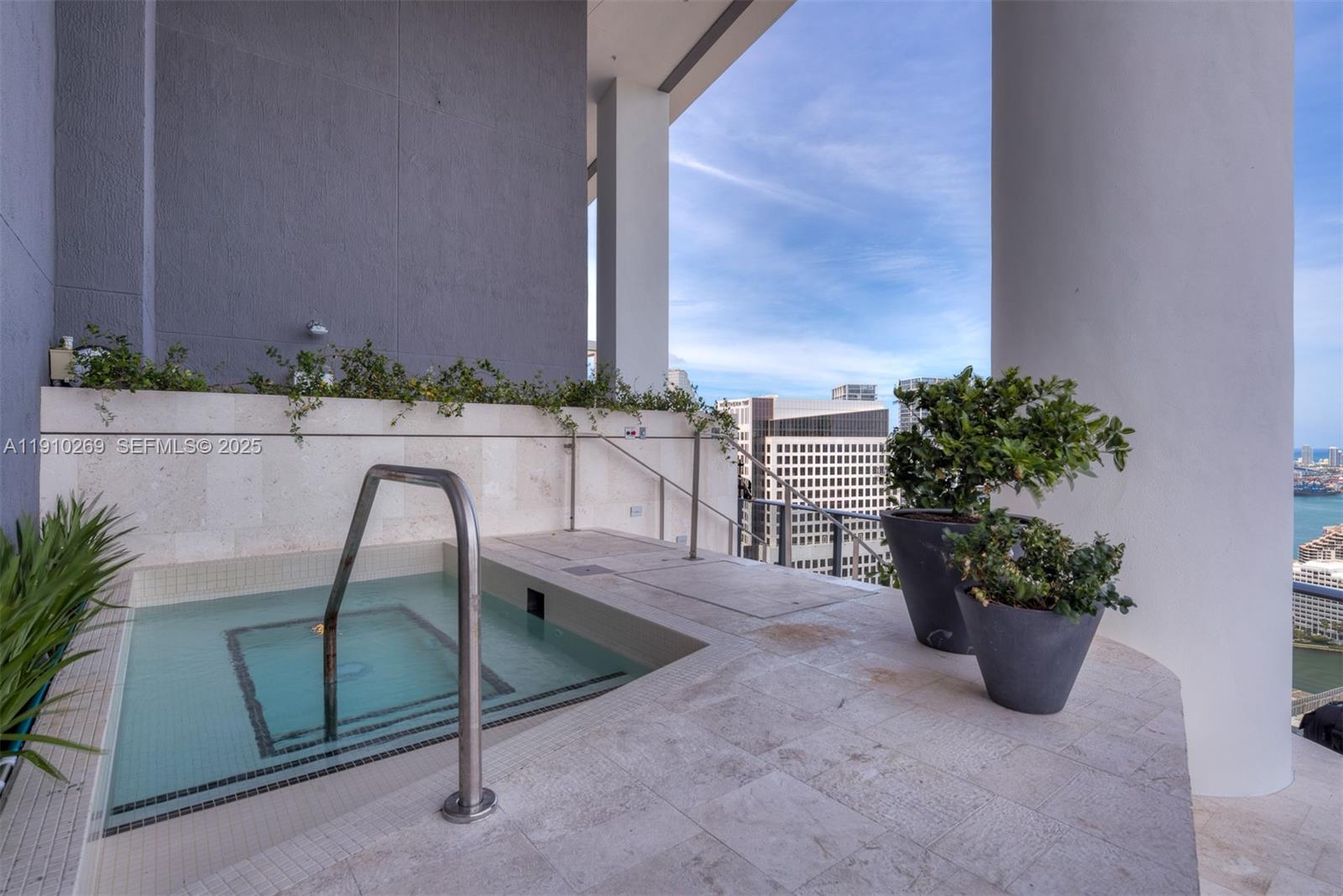 801 S Miami Ave #2110, Miami FL 33130