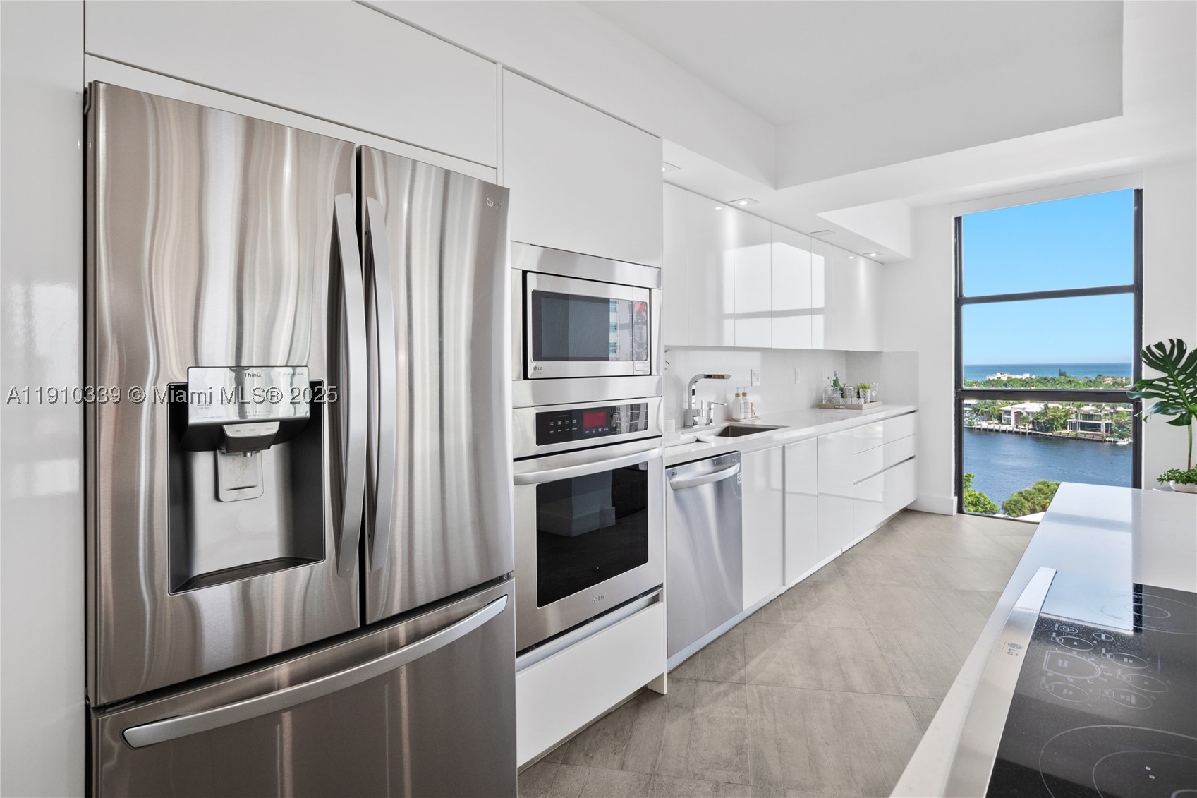 20281 E Country Club Dr #808, Aventura FL 33180