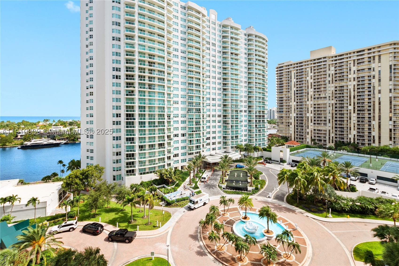 20281 E Country Club Dr #808, Aventura FL 33180