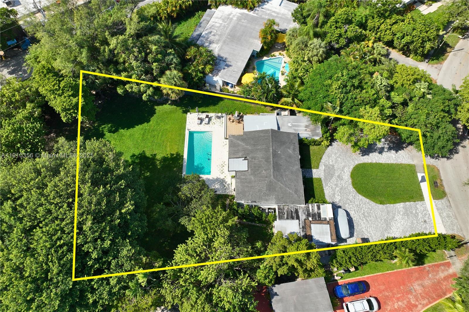 12500 Alamanda Dr, North Miami FL 33181