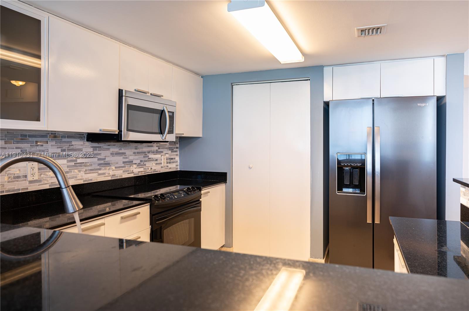 16699 Collins Ave #601, Sunny Isles Beach FL 33160