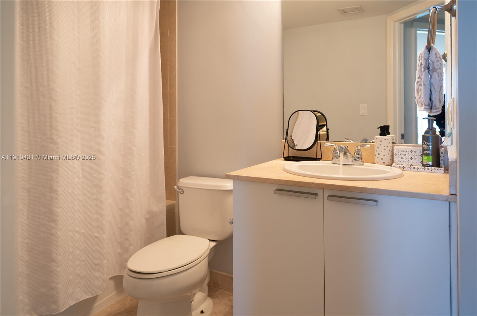 16699 Collins Ave #601, Sunny Isles Beach FL 33160