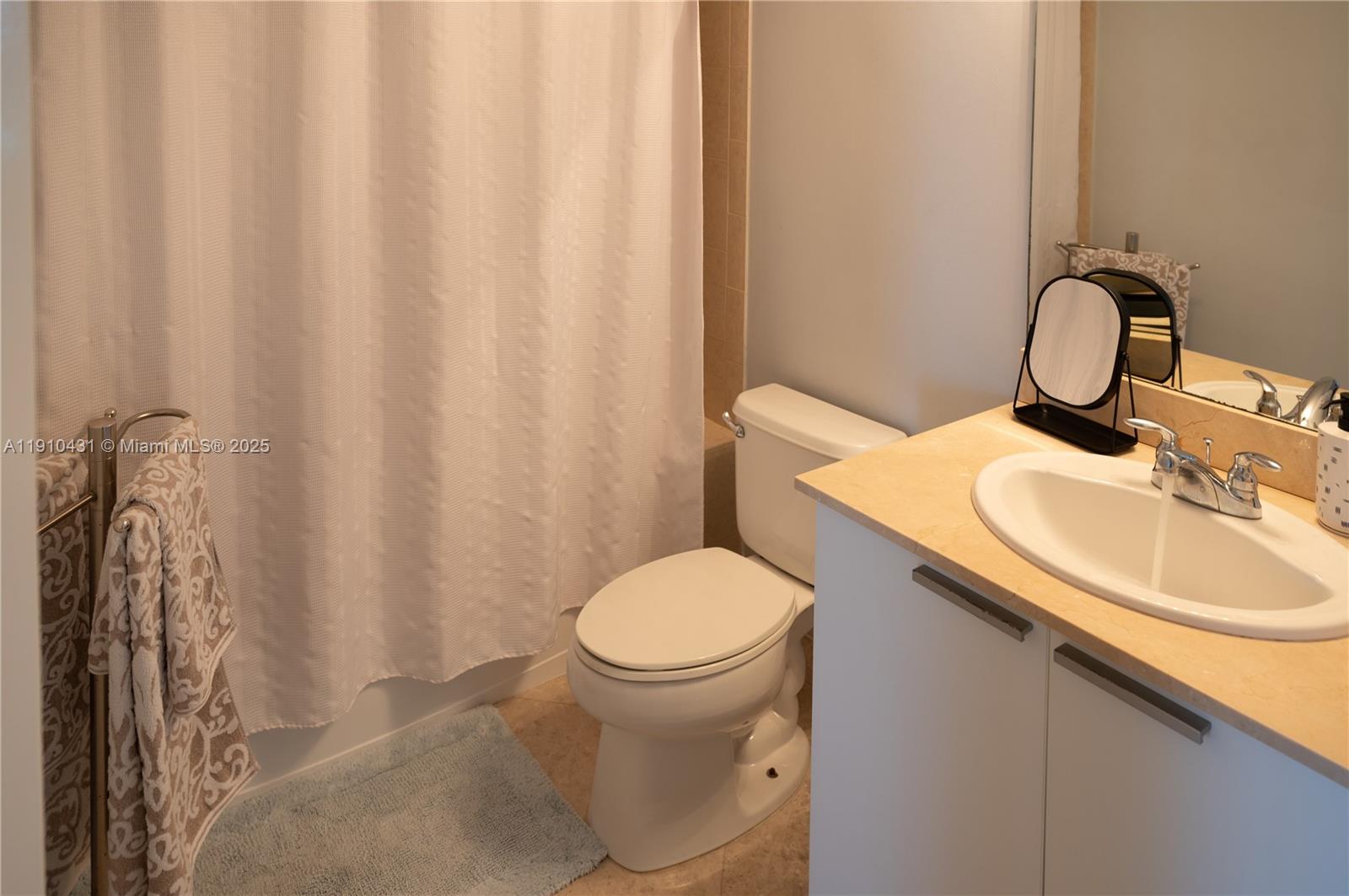 16699 Collins Ave #601, Sunny Isles Beach FL 33160
