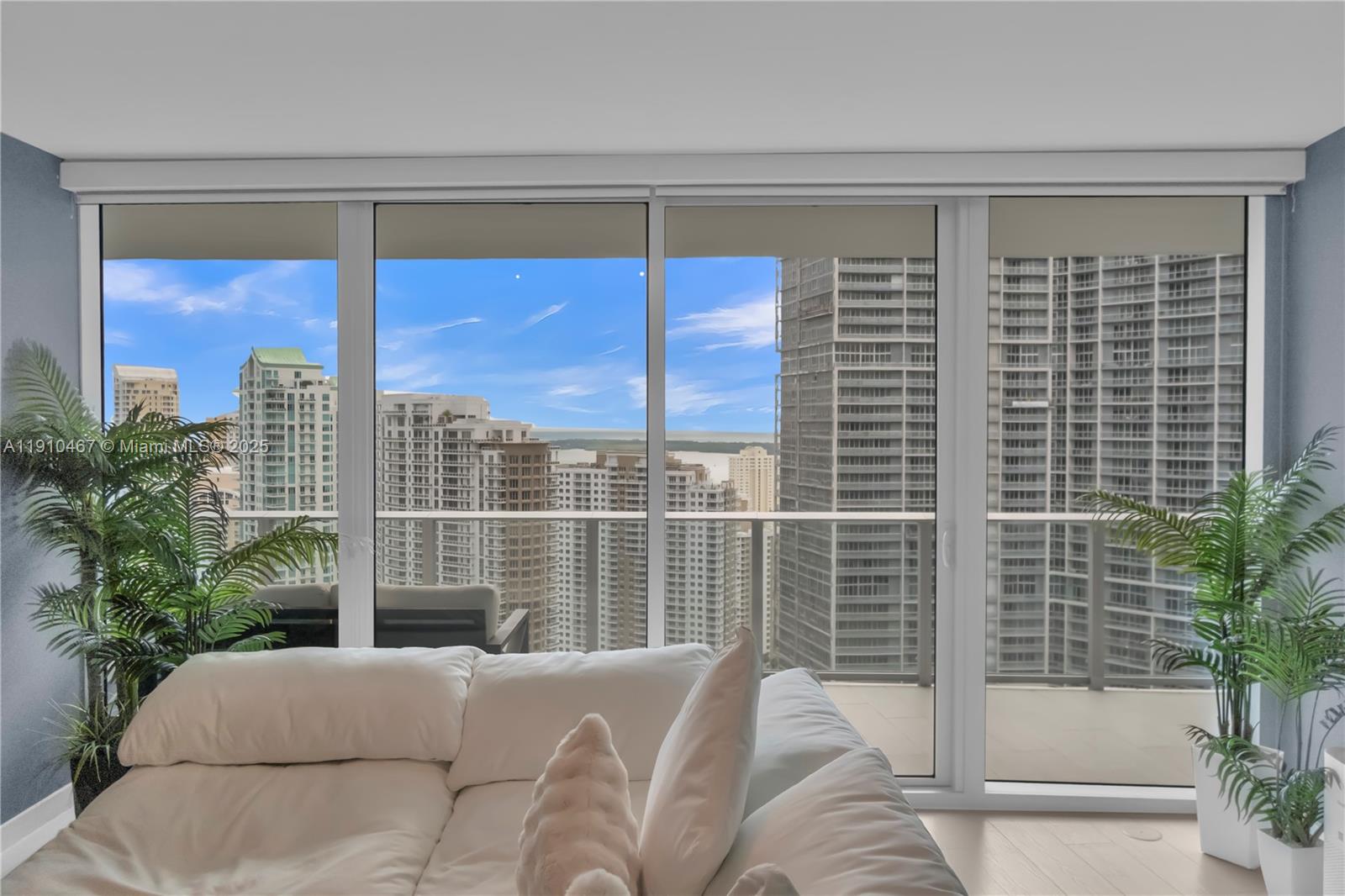 200 Biscayne Boulevard Way #3907, Miami FL 33131
