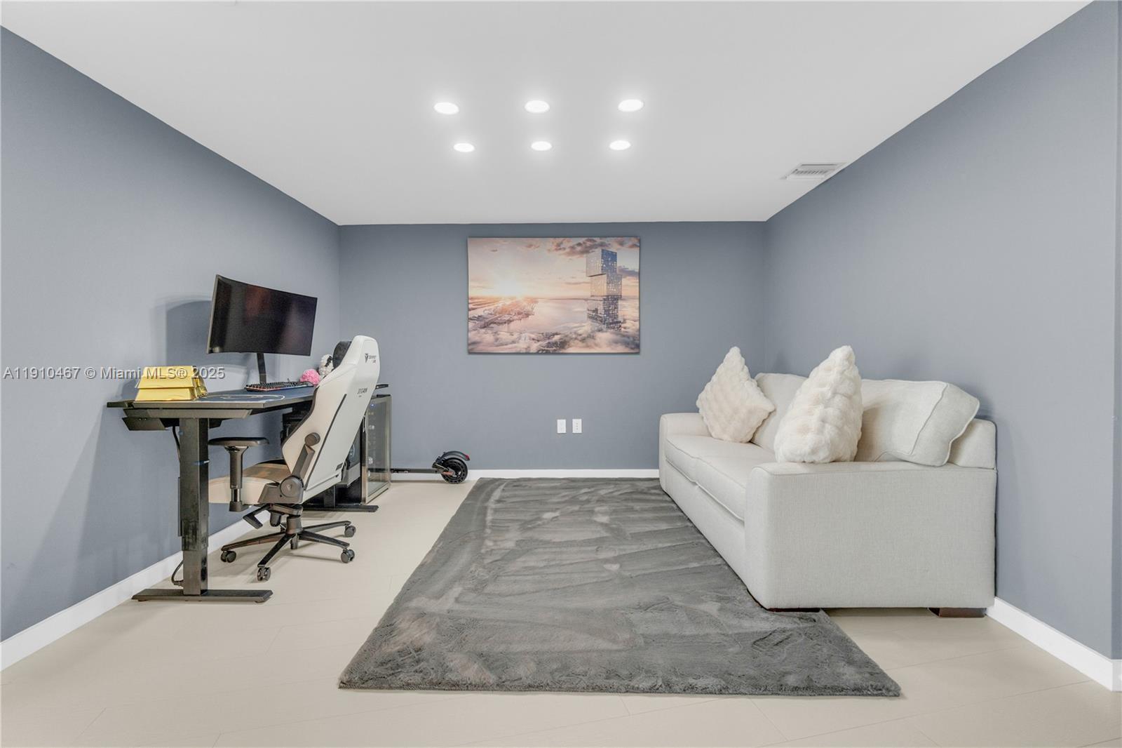 200 Biscayne Boulevard Way #3907, Miami FL 33131