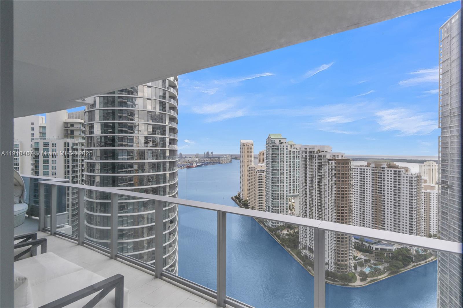 200 Biscayne Boulevard Way #3907, Miami FL 33131