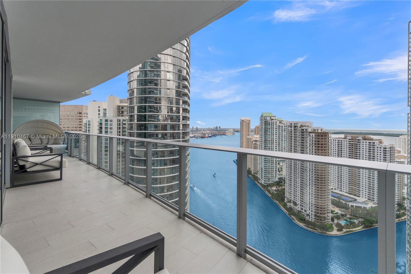 200 Biscayne Boulevard Way #3907, Miami FL 33131