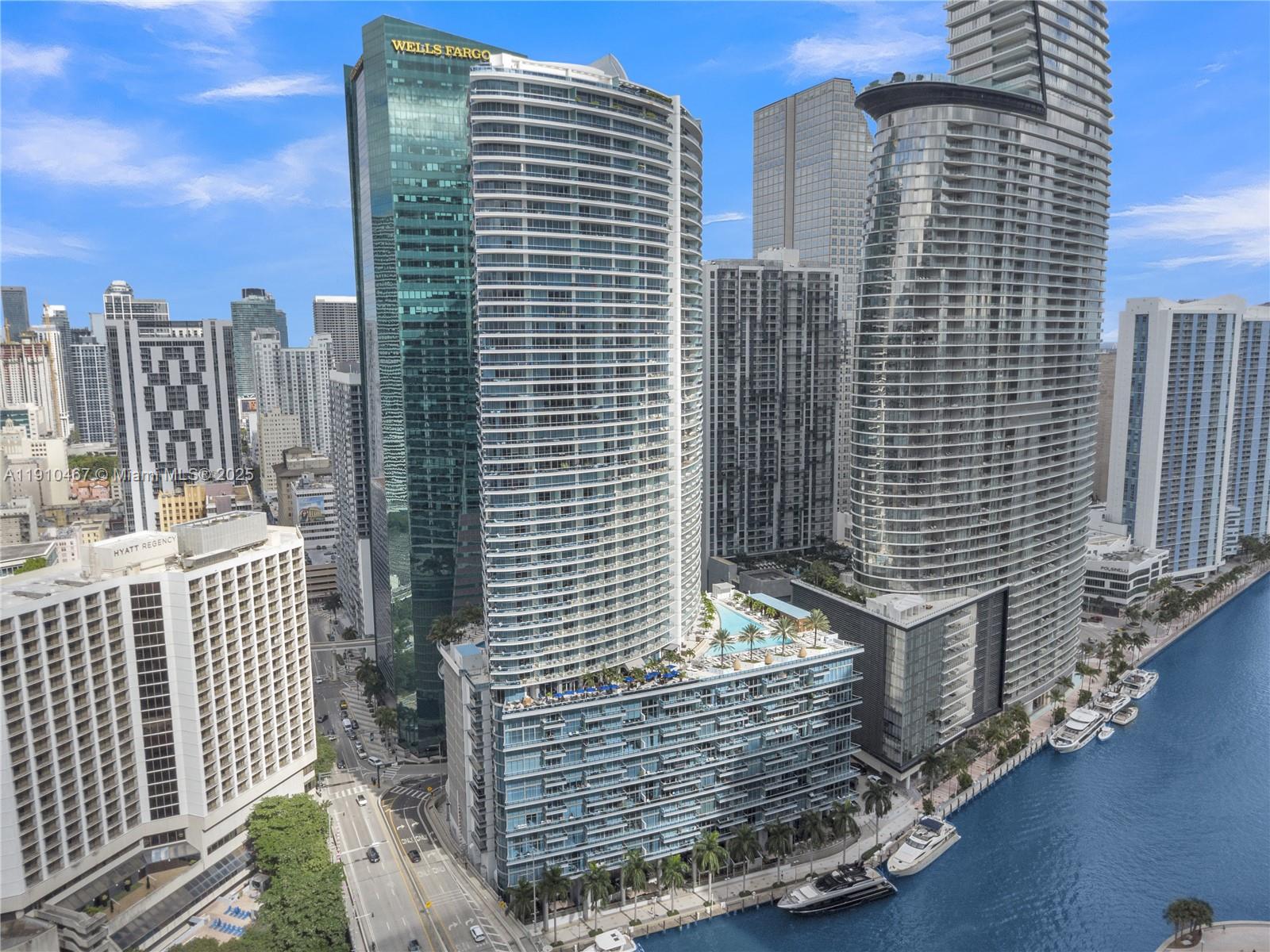 200 Biscayne Boulevard Way #3907, Miami FL 33131