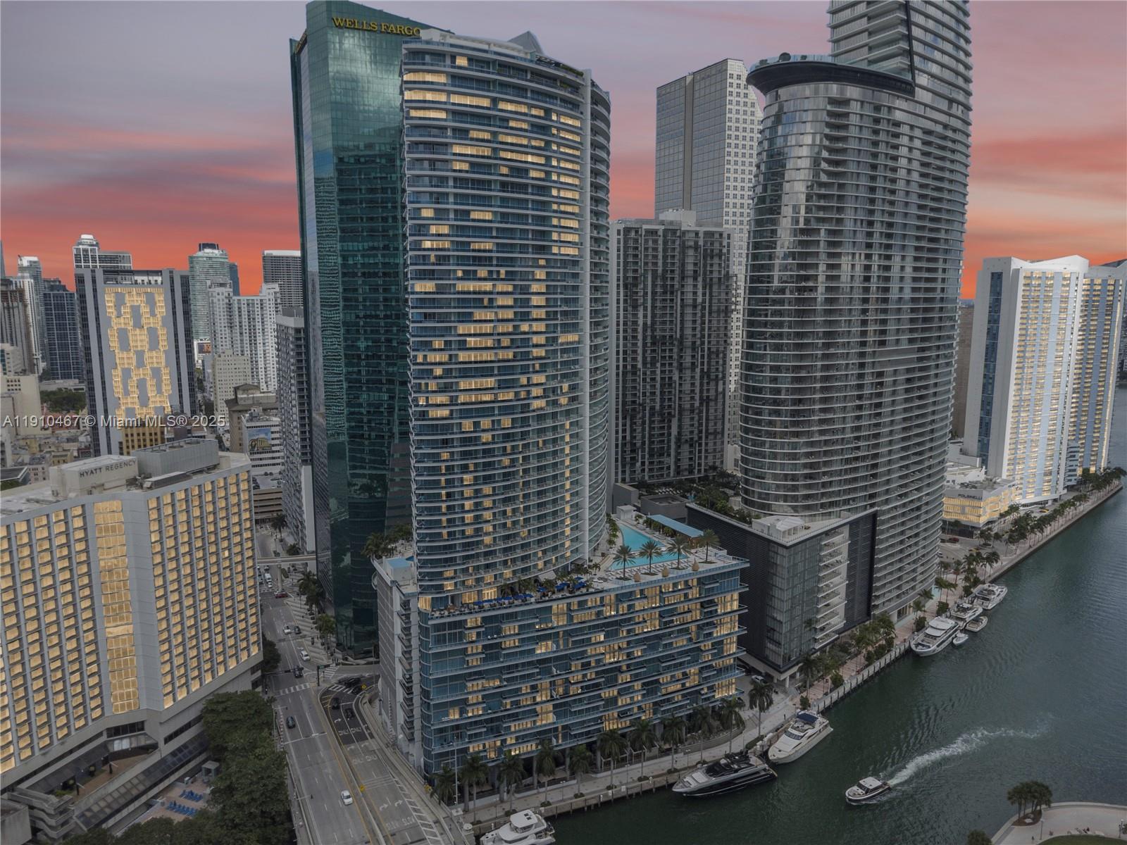 200 Biscayne Boulevard Way #3907, Miami FL 33131