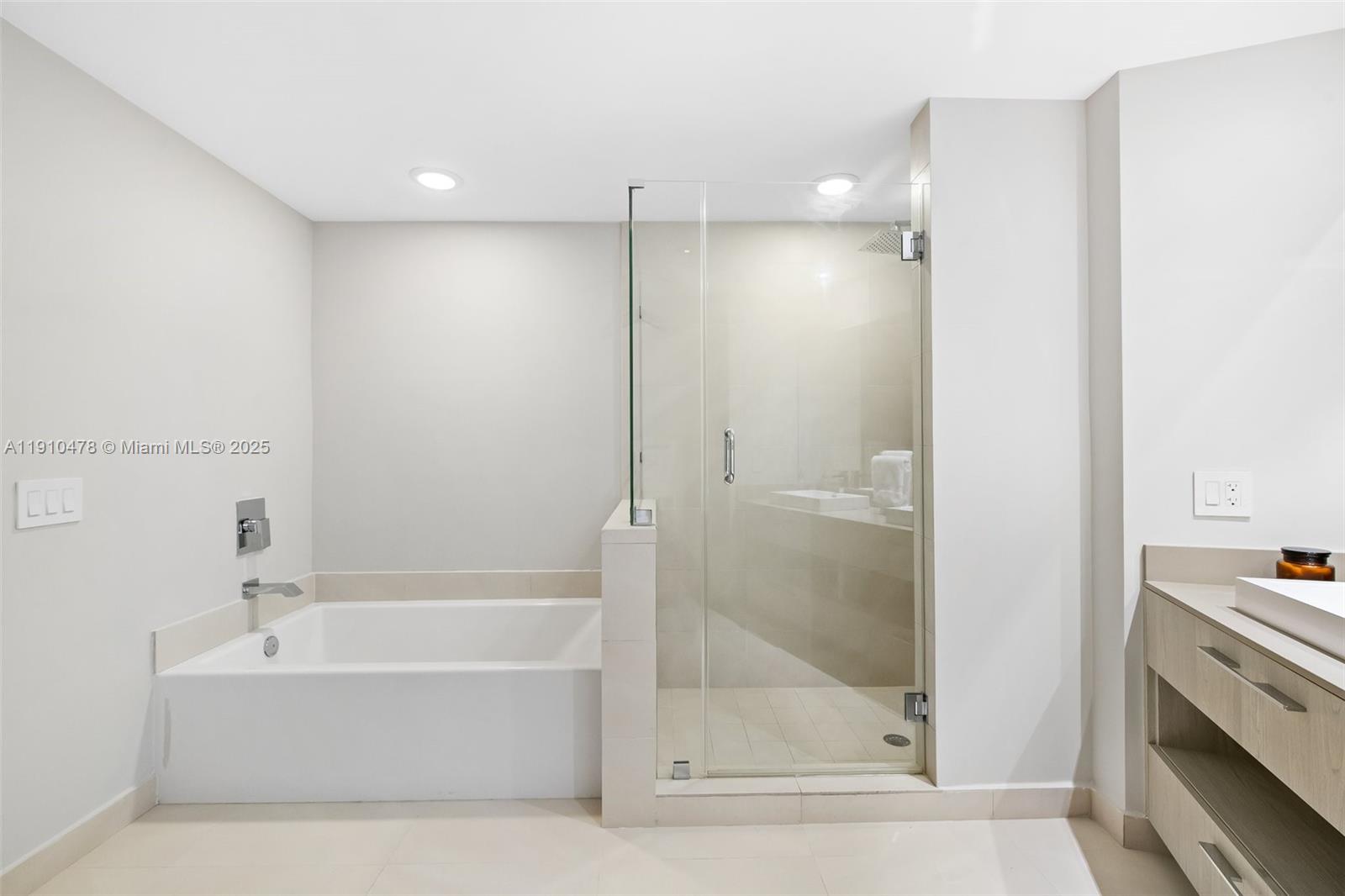 4111 S Ocean Dr #3001, Hollywood FL 33019