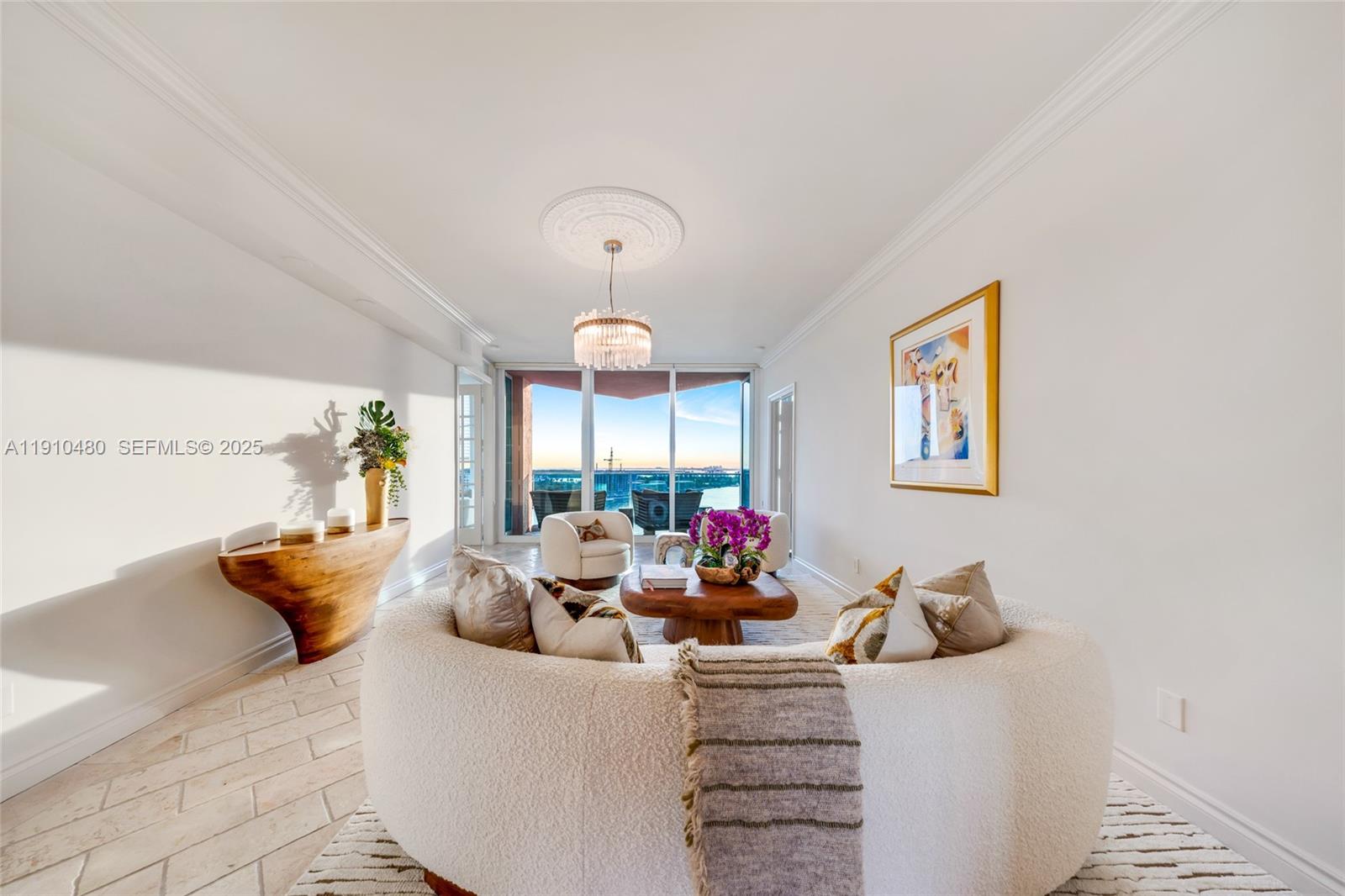 300 S Pointe Dr #1702, Miami Beach FL 33139