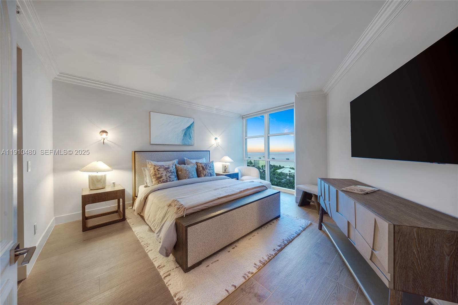 300 S Pointe Dr #1702, Miami Beach FL 33139