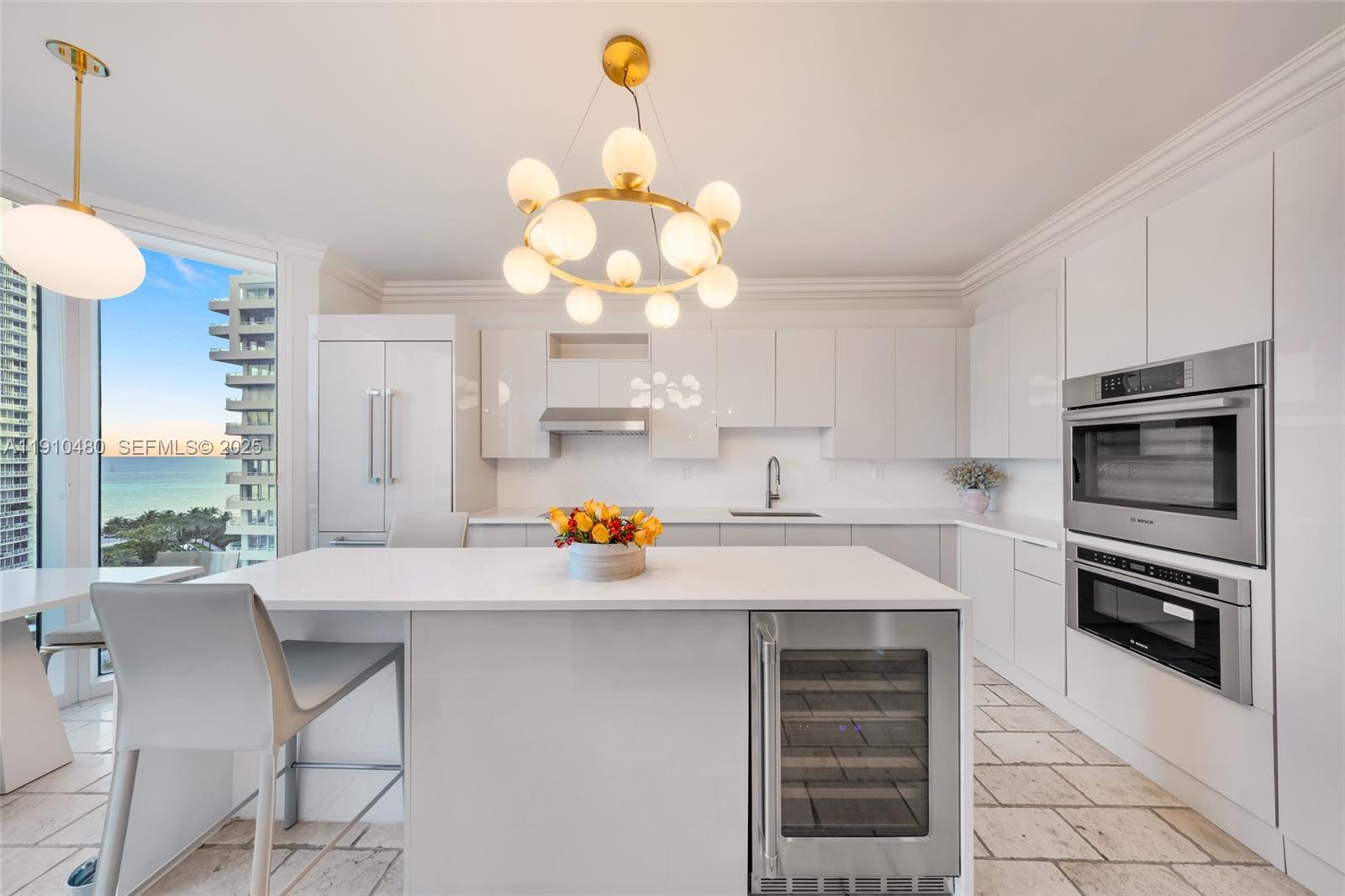 300 S Pointe Dr #1702, Miami Beach FL 33139