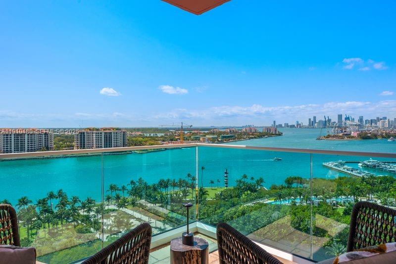 300 S Pointe Dr #1702, Miami Beach FL 33139