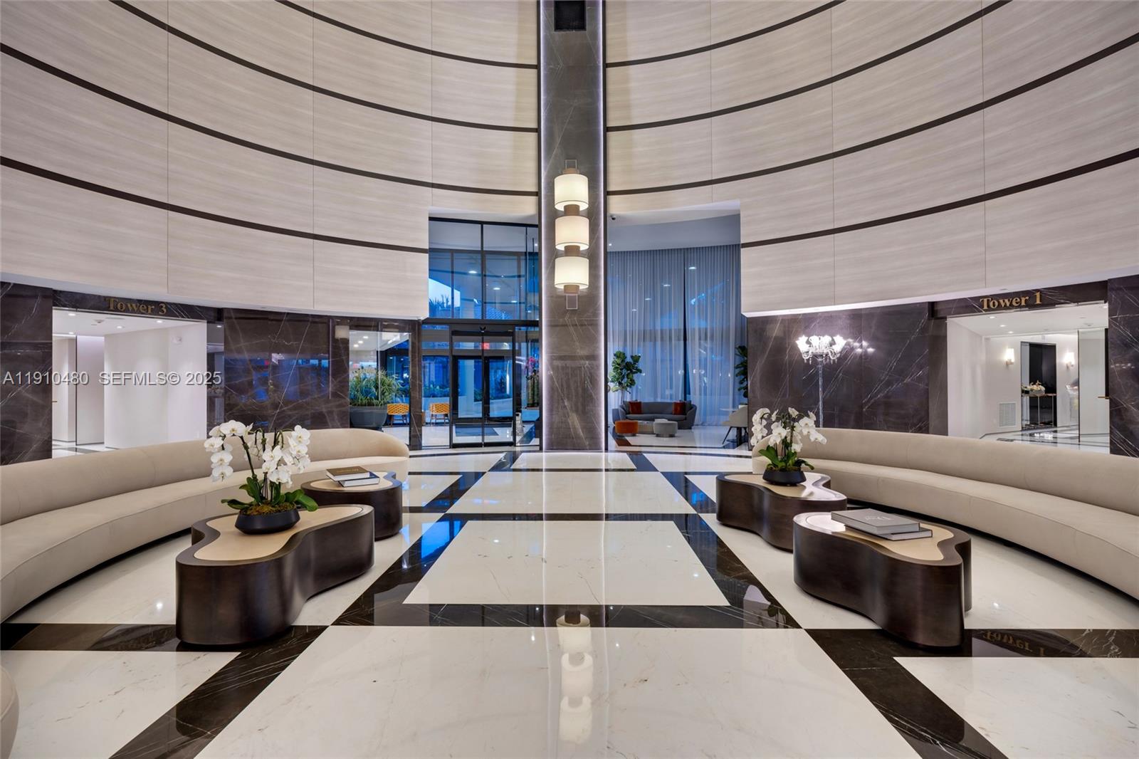 300 S Pointe Dr #1702, Miami Beach FL 33139
