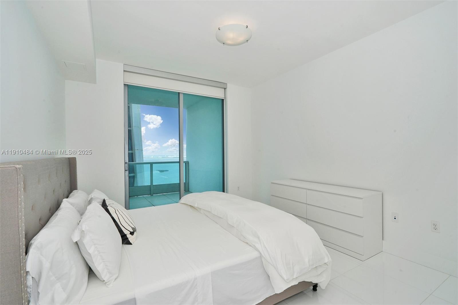 900 Biscayne Blvd #5610, Miami FL 33132
