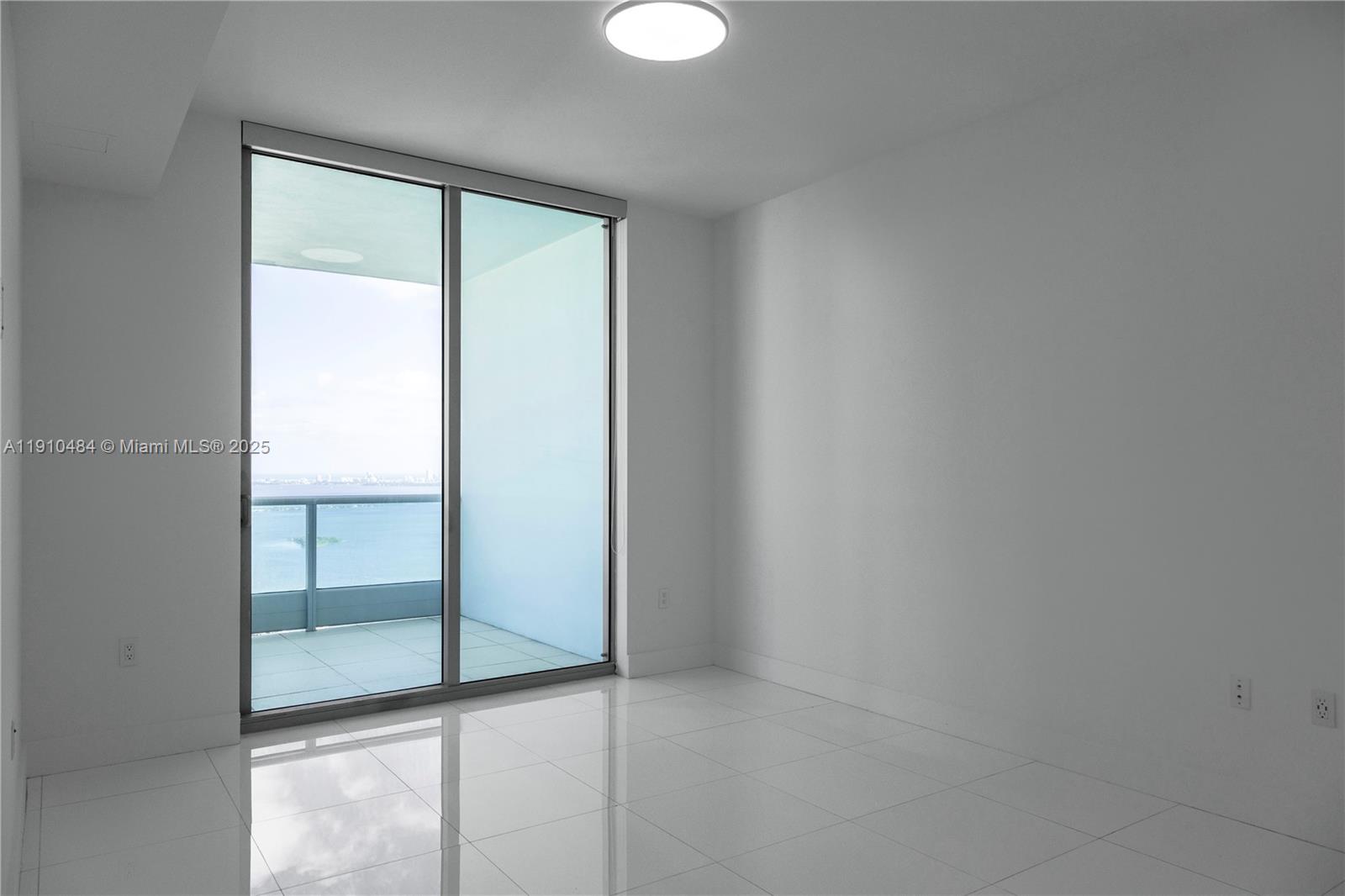 900 Biscayne Blvd #5610, Miami FL 33132