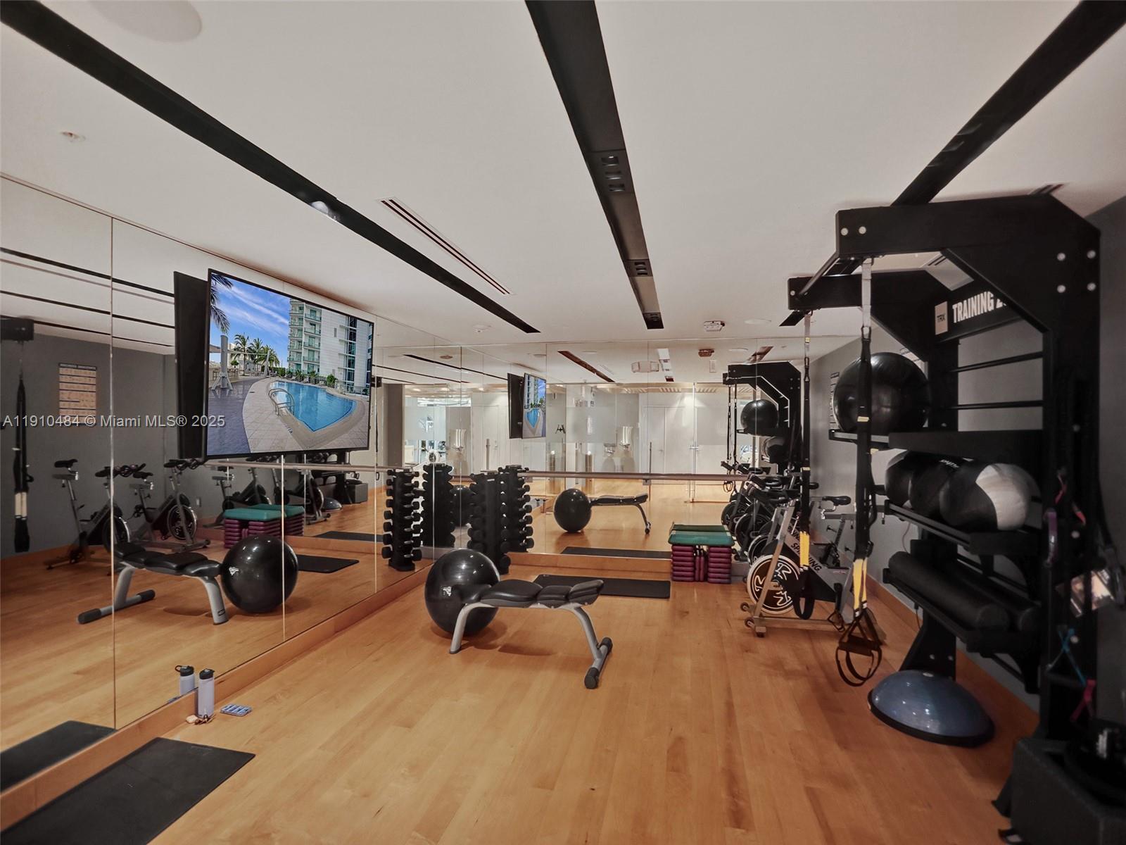 900 Biscayne Blvd #5610, Miami FL 33132