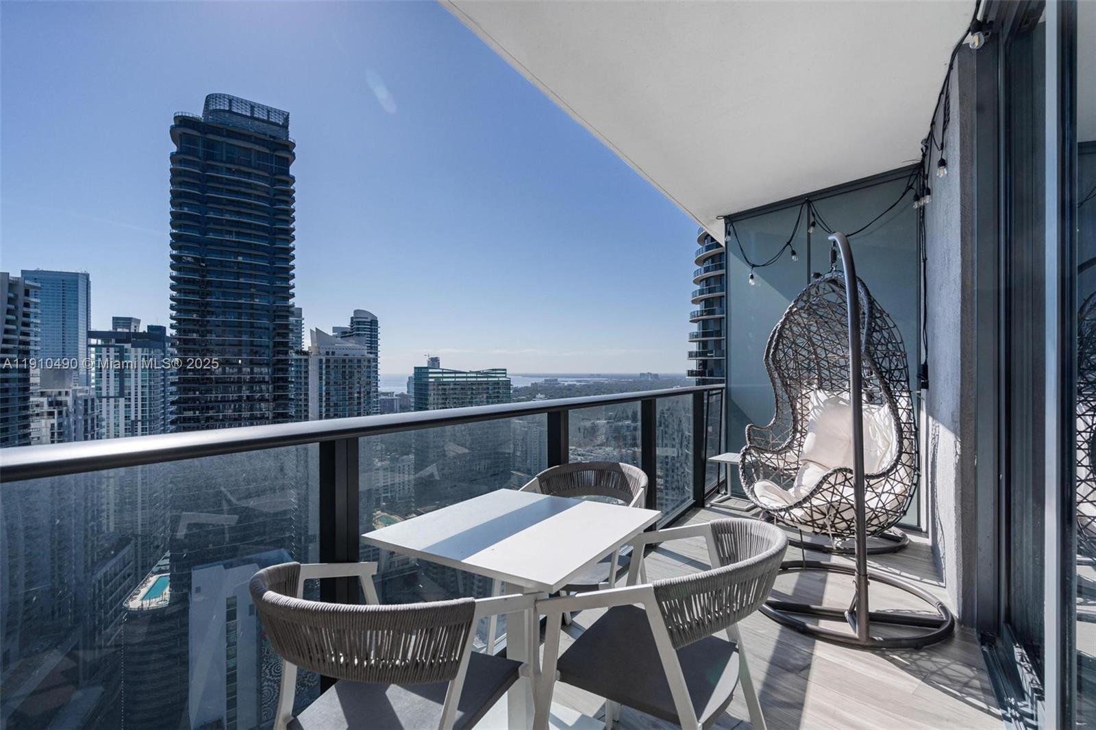 801 S Miami Ave #3904, Miami FL 33130