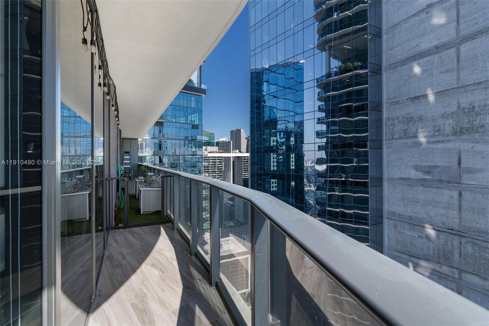 801 S Miami Ave #3904, Miami FL 33130