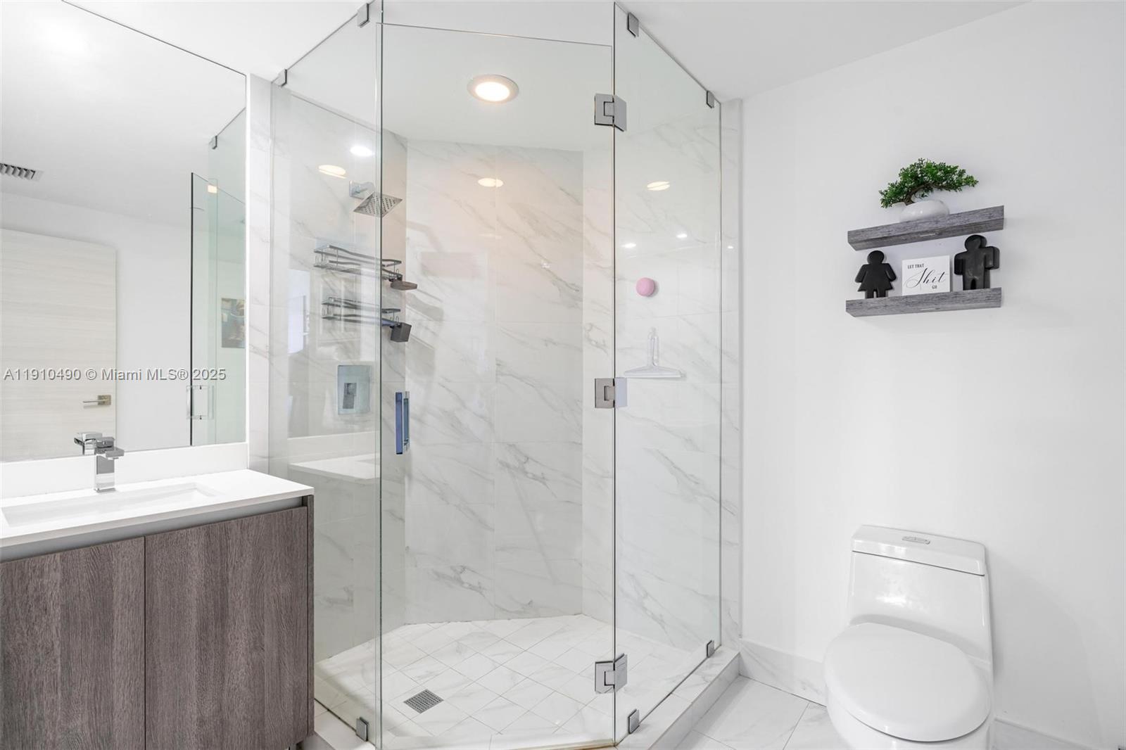 801 S Miami Ave #3904, Miami FL 33130