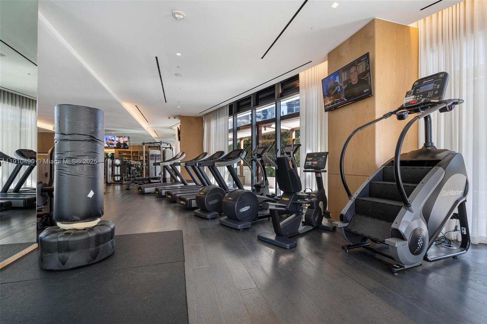 801 S Miami Ave #3904, Miami FL 33130
