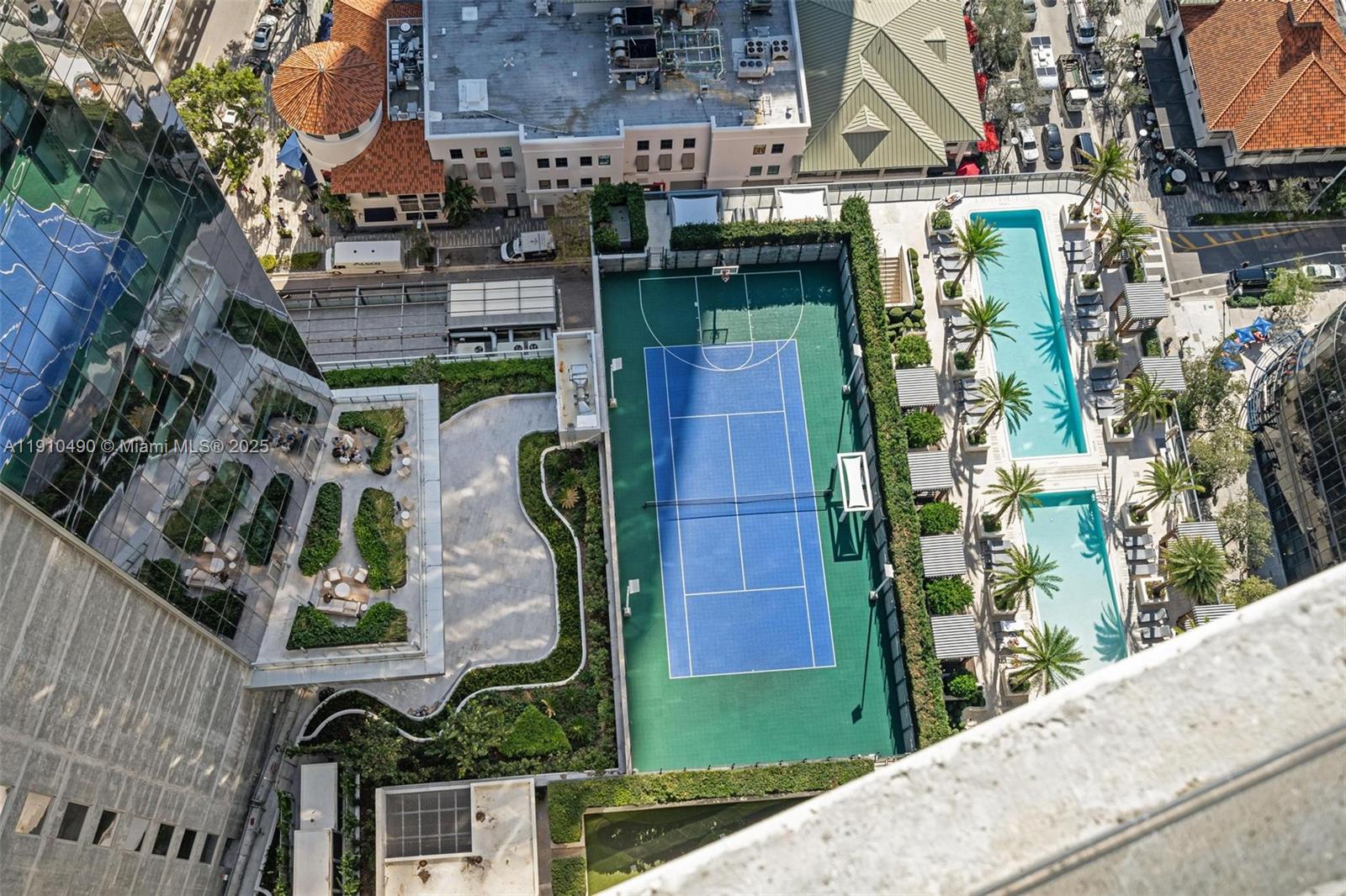 801 S Miami Ave #3904, Miami FL 33130
