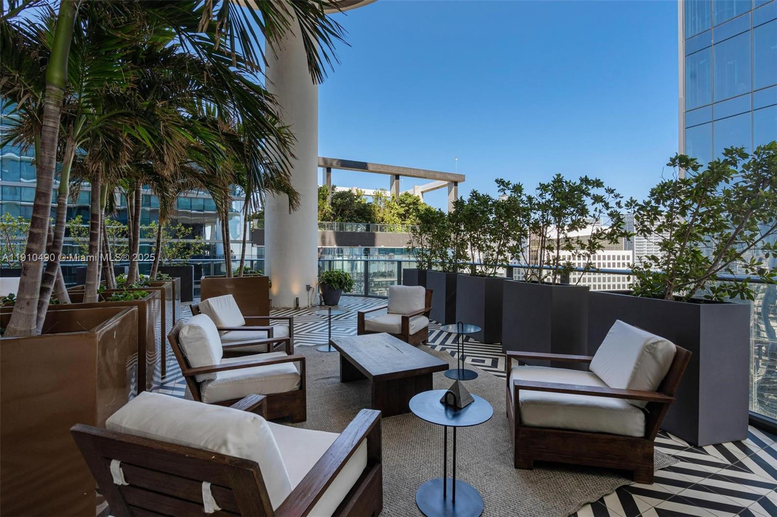 801 S Miami Ave #3904, Miami FL 33130