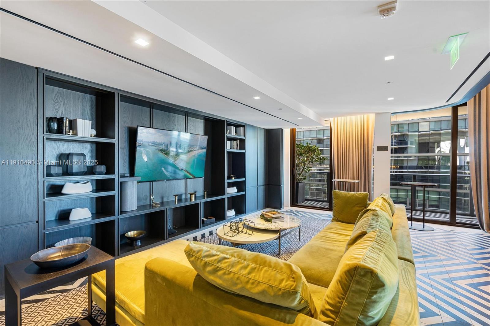 801 S Miami Ave #3904, Miami FL 33130