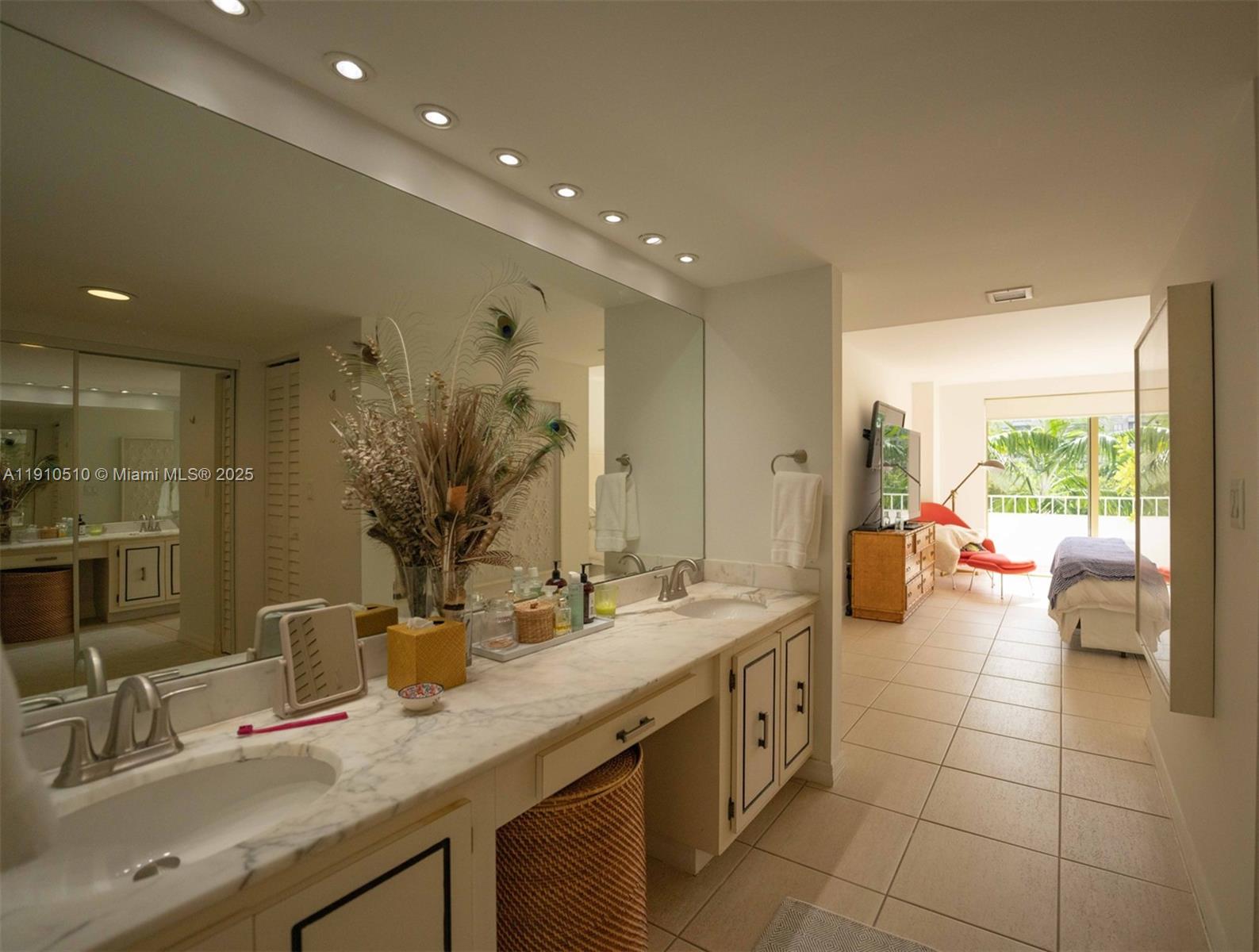 199 Ocean Lane Dr #313, Key Biscayne FL 33149