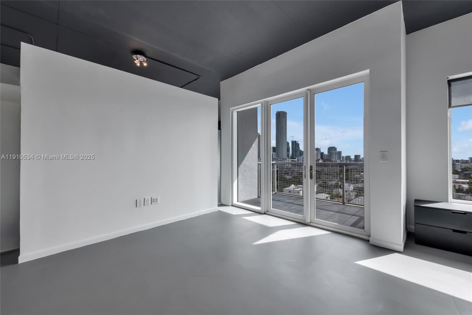 10 SW South River Dr #1509, Miami FL 33130
