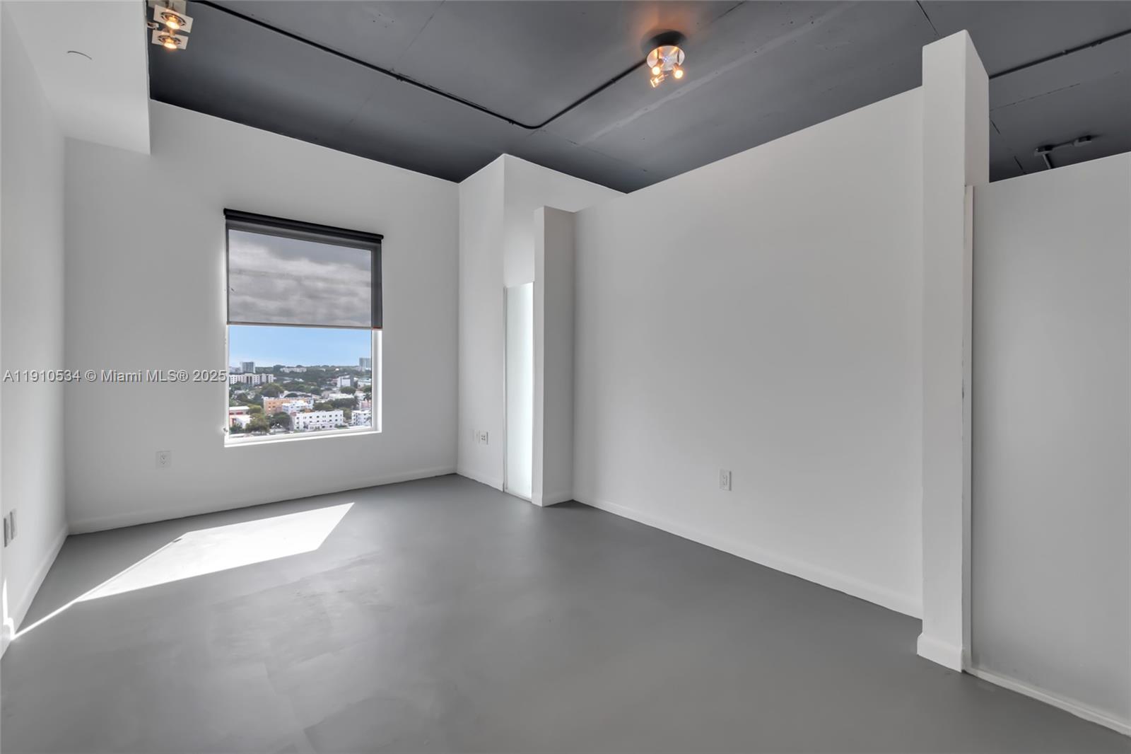 10 SW South River Dr #1509, Miami FL 33130