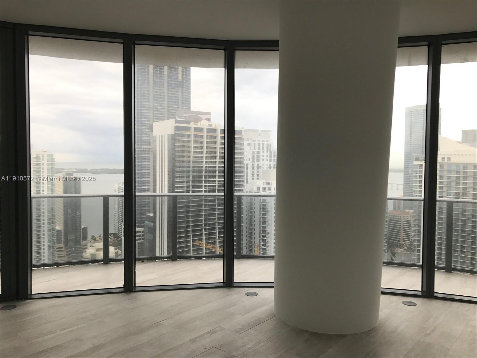 55 SW 9th St #4103, Miami FL 33130
