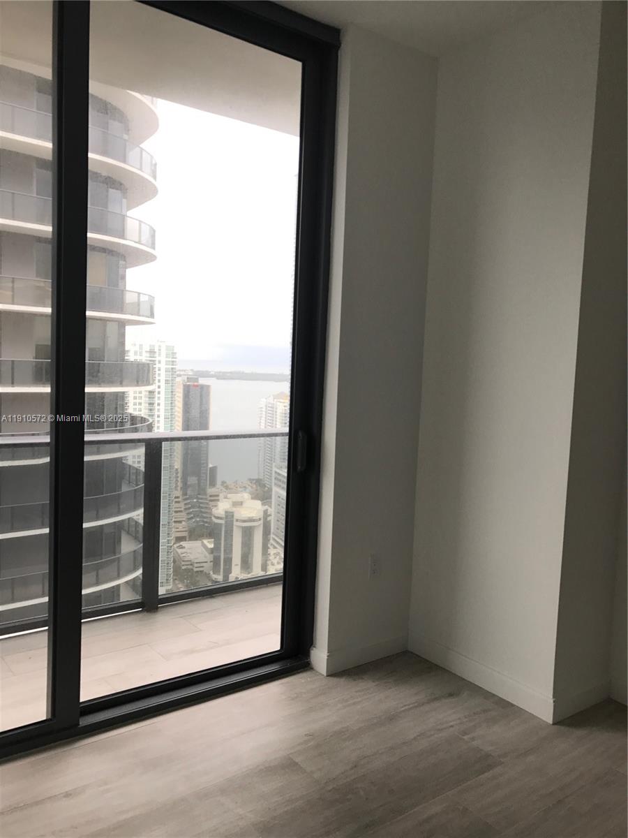 55 SW 9th St #4103, Miami FL 33130