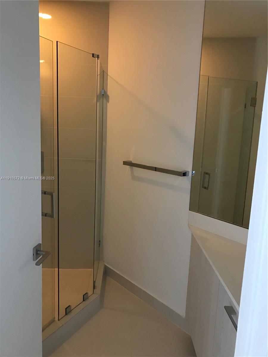55 SW 9th St #4103, Miami FL 33130