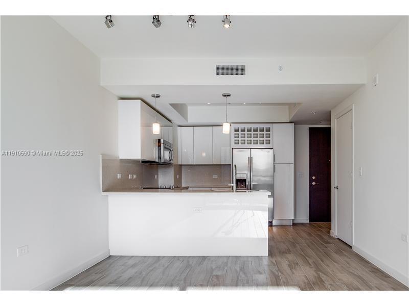 999 SW 1st Ave #3210, Miami FL 33130
